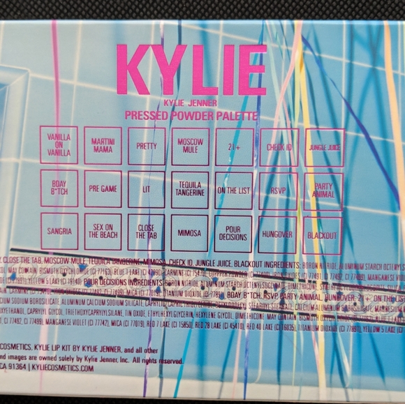 *** SOLD!!! *** Kylie Jenner Sipping Pretty Palette - Picture 3 of 5
